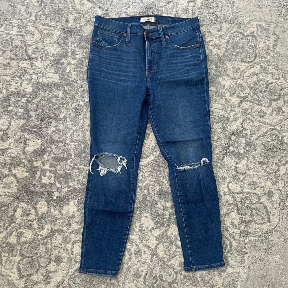 Madewell 9" Mid-Rise Skinny Crop Jeans in Delmar Wash: Eco Edition size 30 - Picture 4 of 13
